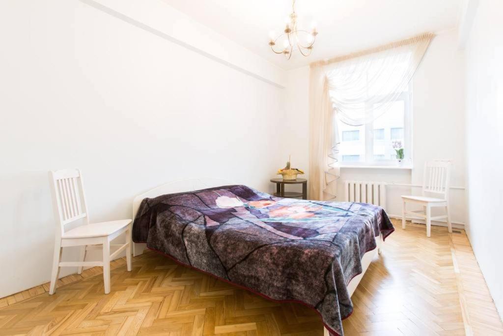 Bright Apartment Near Bus Statioon ทาลลินน์ ภายนอก รูปภาพ